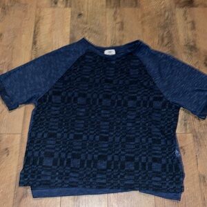 Old Navy blue and black patterned shirt XL